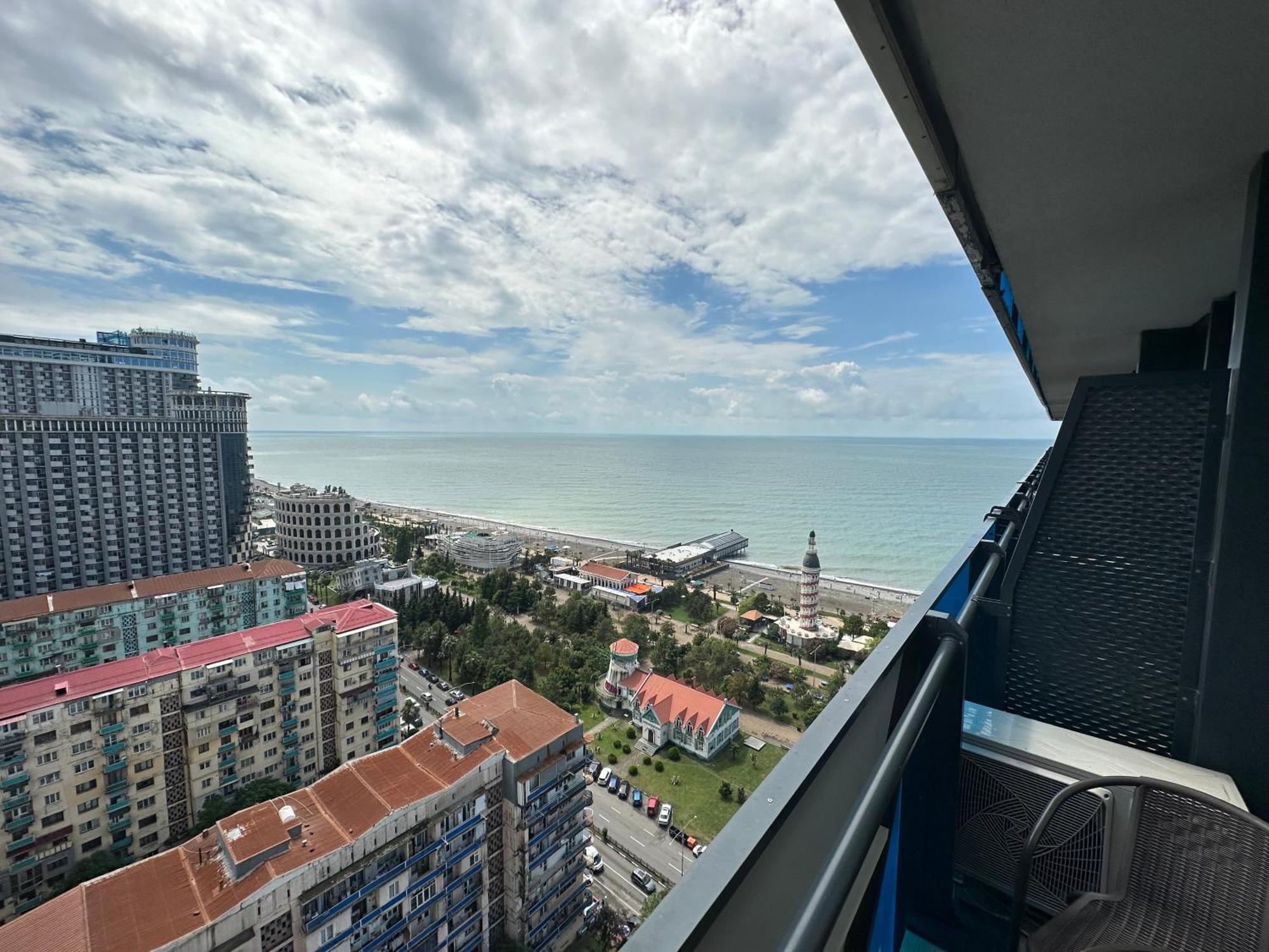 Batum Apart Apartment Екстериор снимка