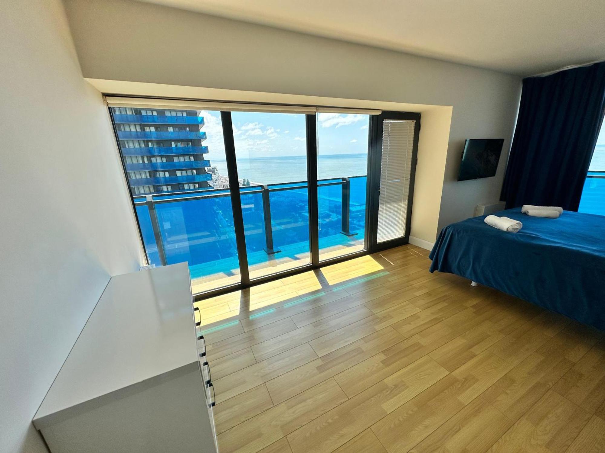 Batum Apart Apartment Екстериор снимка