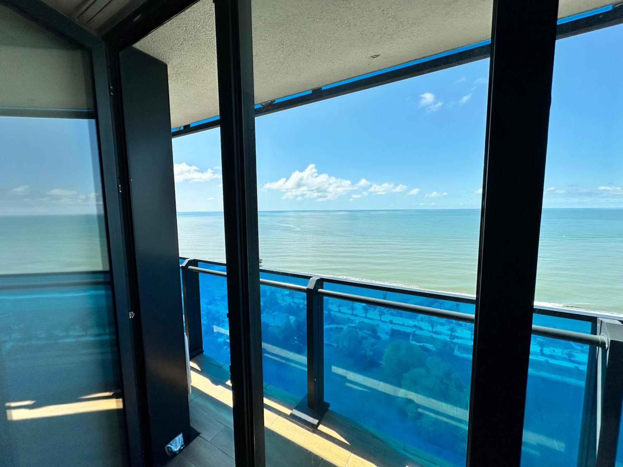 Batum Apart Apartment Екстериор снимка
