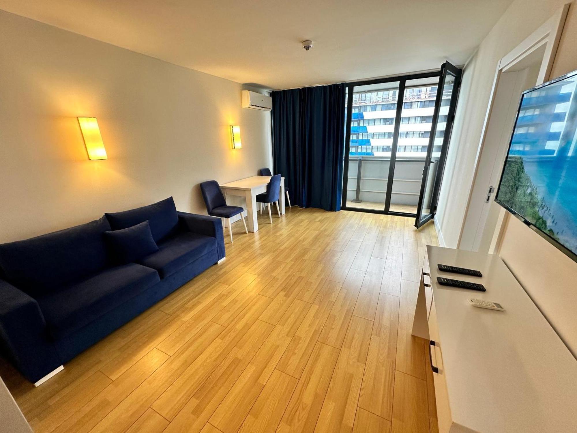 Batum Apart Apartment Екстериор снимка